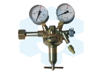 více - Regulátor tlaku vodíkové láhve, stupnice s jednotkami v BAR